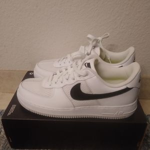 Nike Air Force 1 '07 LV8 1 White size 10
